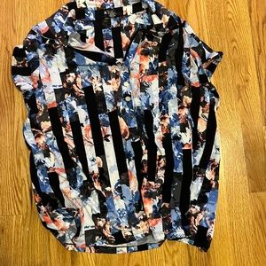 Beautiful design Top with buttons in front